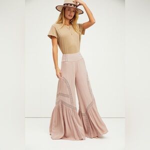 Free People Lovin's Easy Lace Mix Wide
Leg Pants Medium EUC